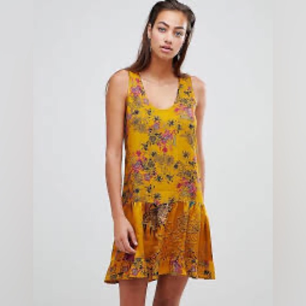 SISLEY ITALY FLORAL SMOCKED MINI DRESS